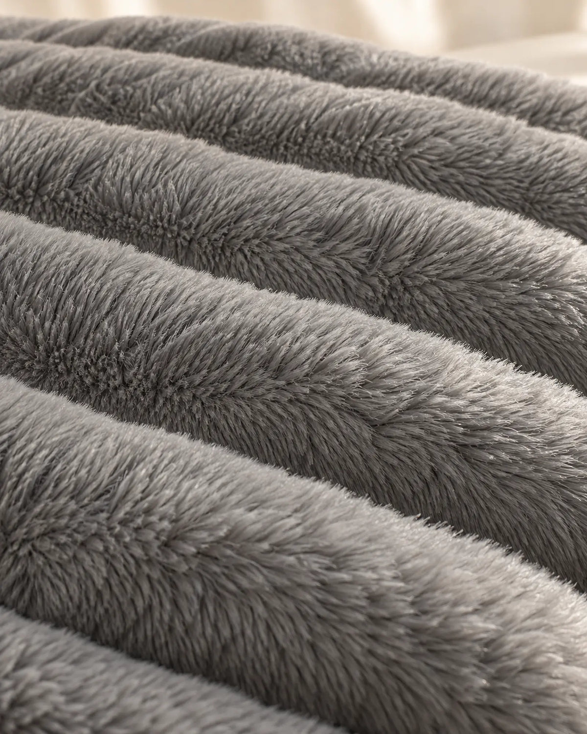 The Cherish Company — ArdoToasty™ Oversized Plush Fleece Blanket in Dark Grey