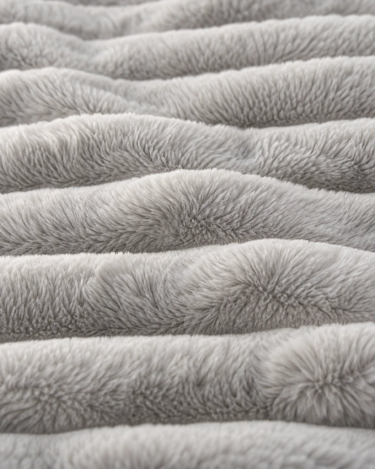 The Cherish Company — ArdoToasty™ Oversized Plush Fleece Blanket in Light Grey