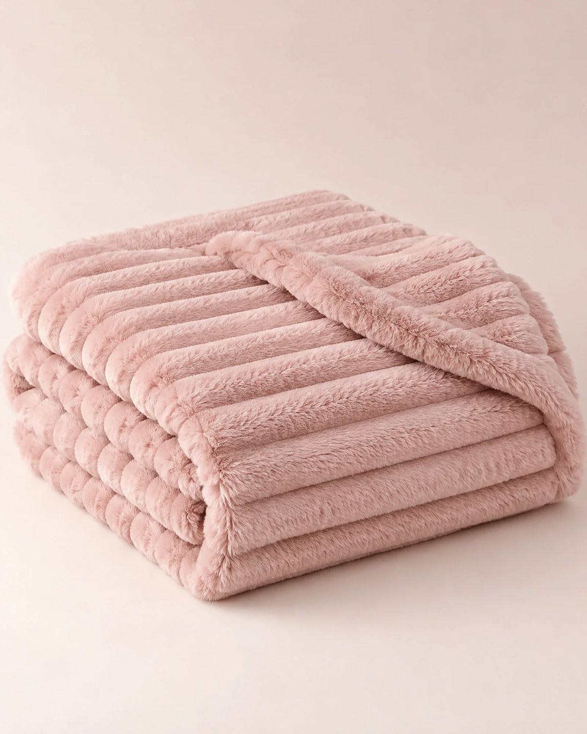The Cherish Company — ArdoToasty™ Oversized Plush Fleece Blanket in Pink