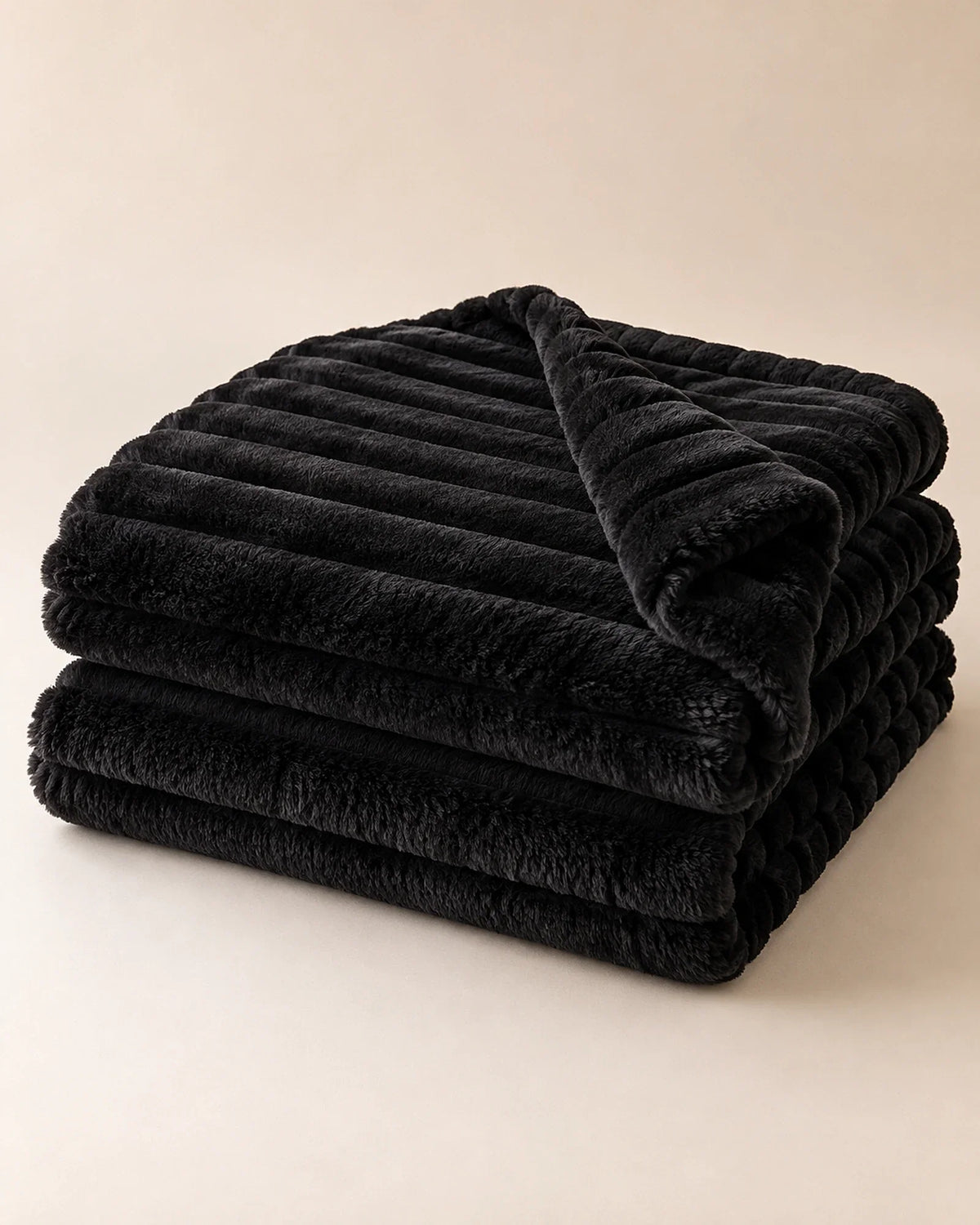 The Cherish Company — ArdoToasty™ Oversized Plush Fleece Blanket in Limited Edition: Black