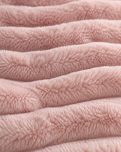 The Cherish Company — ArdoToasty™ Oversized Plush Fleece Blanket in Pink
