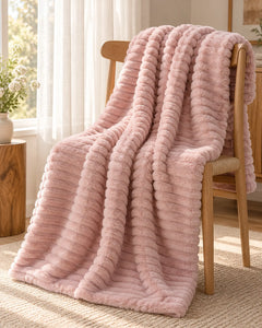 The Cherish Company — ArdoToasty™ Oversized Plush Fleece Blanket in Pink
