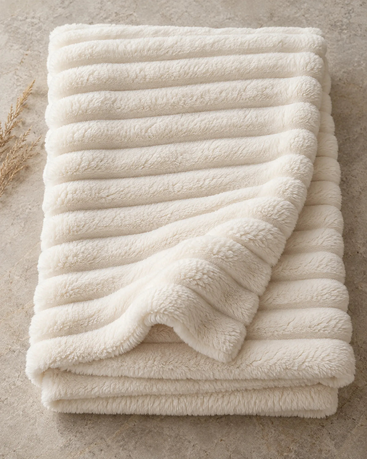 The Cherish Company — ArdoToasty™ Oversized Plush Fleece Blanket in White