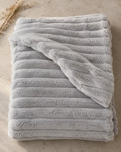The Cherish Company — ArdoToasty™ Oversized Plush Fleece Blanket in Light Grey