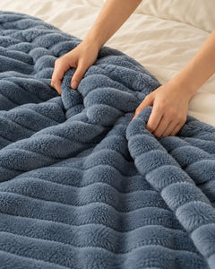 The Cherish Company — ArdoToasty™ Oversized Plush Fleece Blanket in Blue
