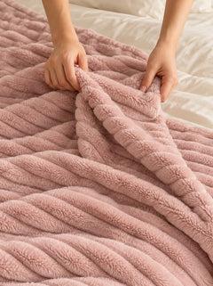 The Cherish Company — ArdoToasty™ Oversized Plush Fleece Blanket in Pink
